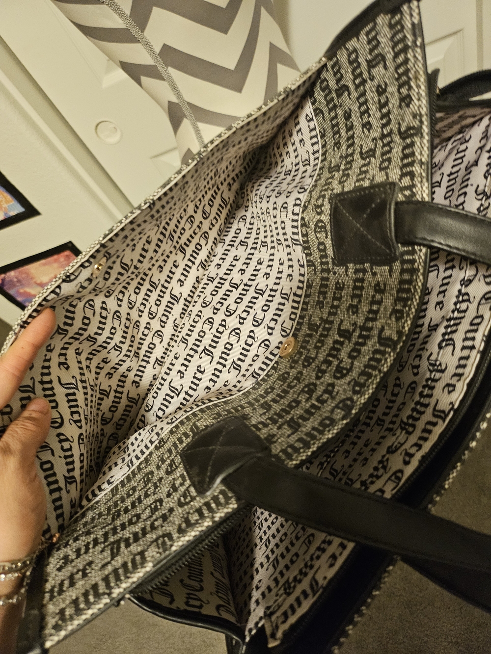 Juicy Couture Black and White Logo Shoulder Tote - Picture 6 of 9
